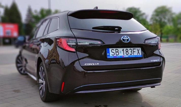 Toyota Corolla cena 95900 przebieg: 66800, rok produkcji 2021 z Biała małe 352